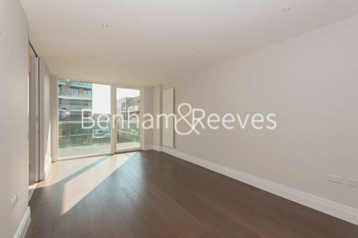 3 Bedroom Apartment To Rent In QueenshurstSquare, Kingston Upon Thames, KT2