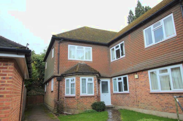 2 Bedroom Ground Maisonette To Rent In Woodcote Estate, KT18