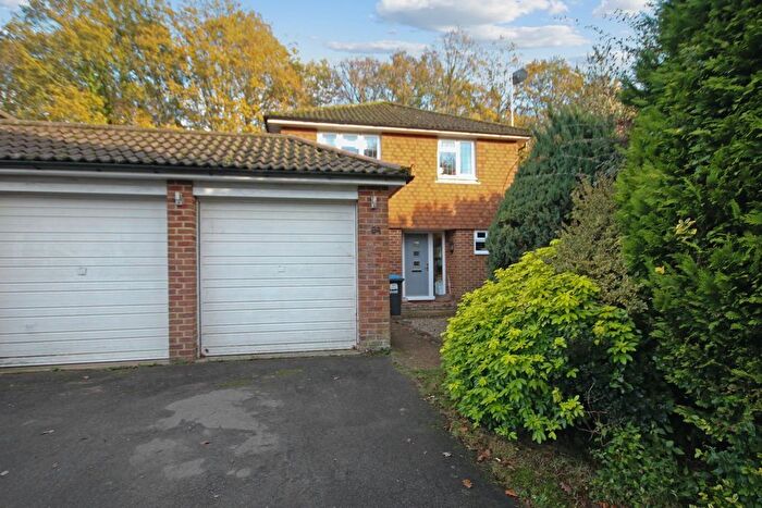 3 Bedroom Semi Detached House For Sale In Lashmere, Copthorne, RH10