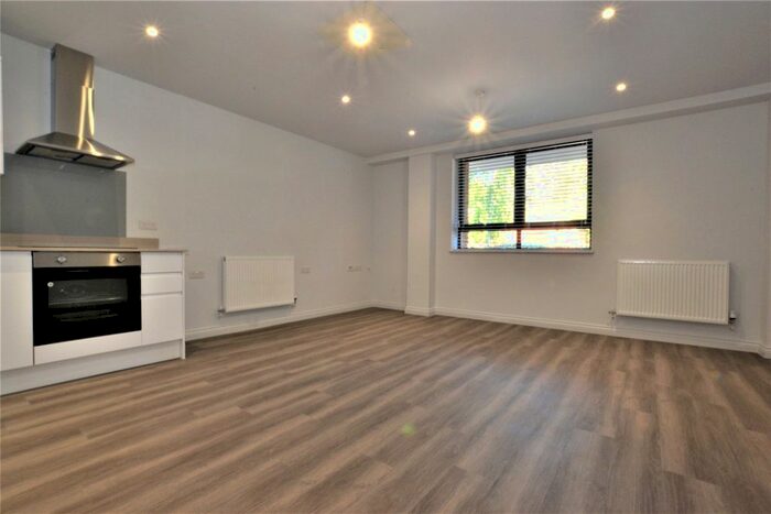 1 Bedroom Flat To Rent In Brighton Road, Purley, CR8