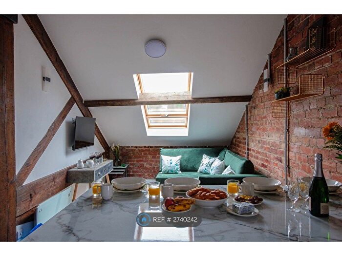 2 Bedroom Flat To Rent In Kirk Sandall, Doncaster, DN3