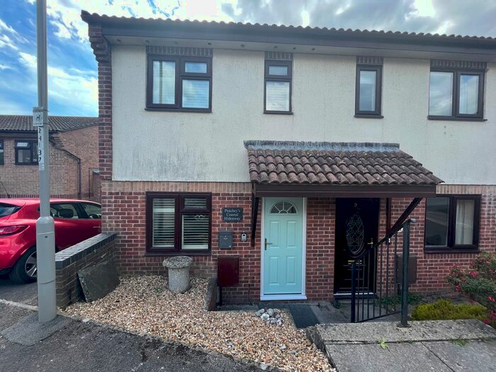 2 Bedroom Property To Rent In Henrys Way, Lyme Regis, DT7