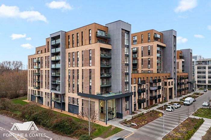 2 Bedroom Flat For Sale In Edinburgh Gate, Harlow, CM20