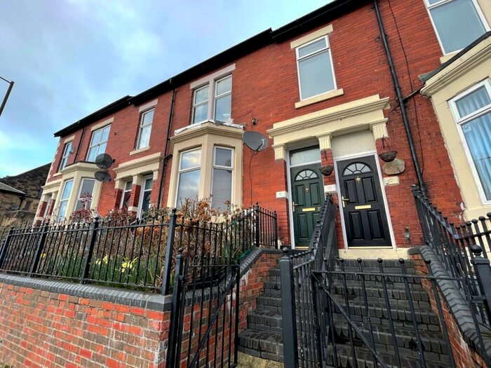3 Bedroom Flat To Rent In Whitfield Road, Scotswood, Newcastle Upon Tyne, NE15
