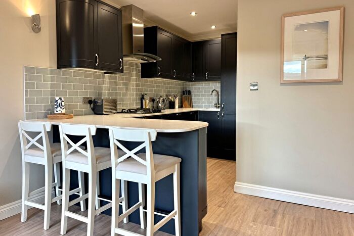 1 Bedroom Flat For Sale In Beachcombers Apartments, Watergate Bay, TR8