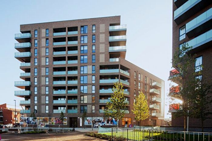 2 Bedroom Flat To Rent In Valencia Close, London, E14