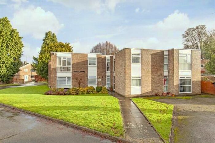 2 Bedroom Flat To Rent In Glenthorne Close, Chesterfield, S40