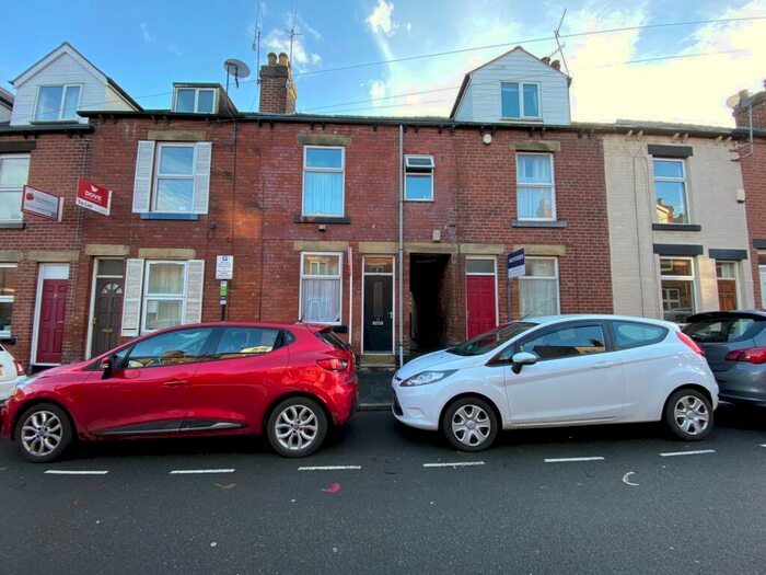 3 Bedroom House To Rent In Neill Road, S11