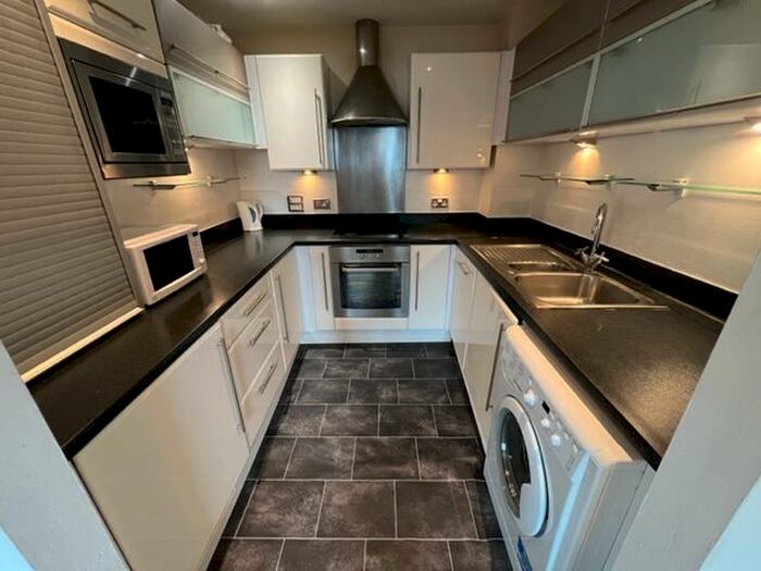 2 Bedroom Flat To Rent In Oceana Boulevard, Briton Street, Southampton, SO14