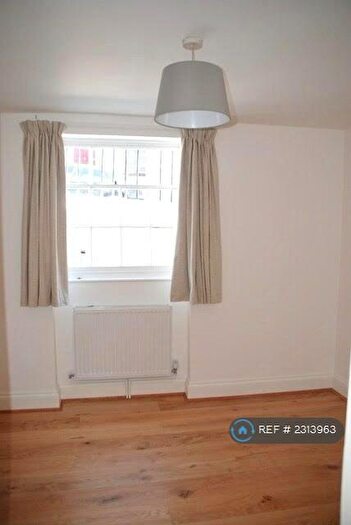 1 Bedroom Flat To Rent In Hampton Place, Brighton, BN1