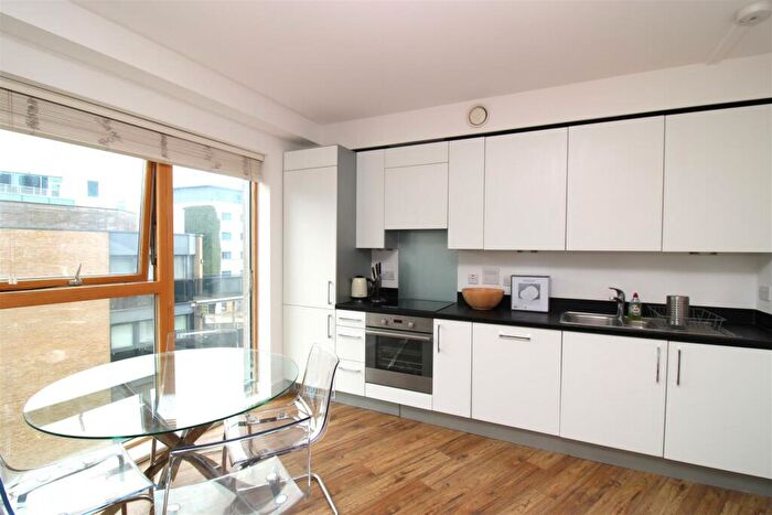 2 Bedroom Apartment To Rent In Stroudley Road, Brighton, BN1