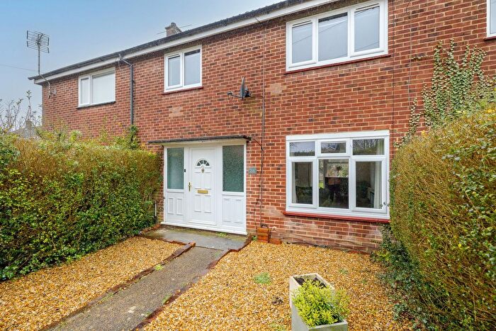 3 Bedroom Terraced House For Sale In Slinfold Walk, Crawley, RH11