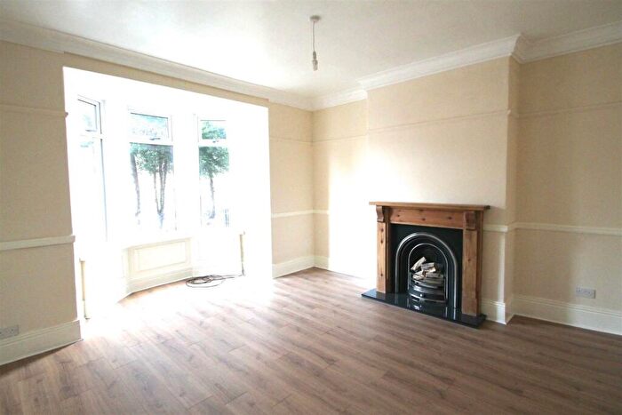 2 Bedroom Apartment To Rent In Alexandra Road, Shipcote, Gateshead, NE8