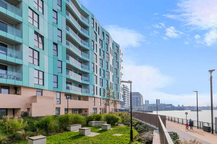 1 Bedroom Flat To Rent In Cable Walk, Greenwich, London, SE10