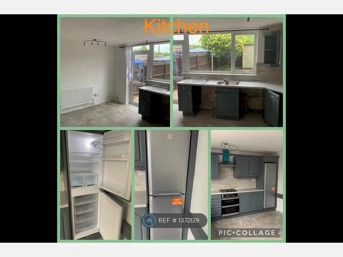 3 Bedroom Terraced House To Rent In Simmons Drive, Quinton, Birmingham, B32