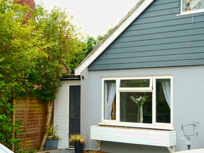 1 Bedroom Semi-Detached House To Rent In Fellowes Lane, Colney Heath, AL4