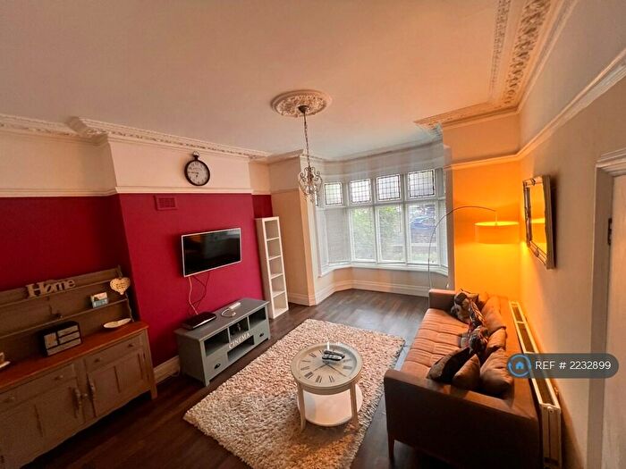 2 Bedroom Flat To Rent In St Augustines Avenue, South Croydon, CR2