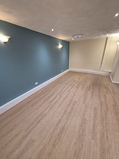 2 Bedroom Flat To Rent In Firs Lane, Smethwick, B67