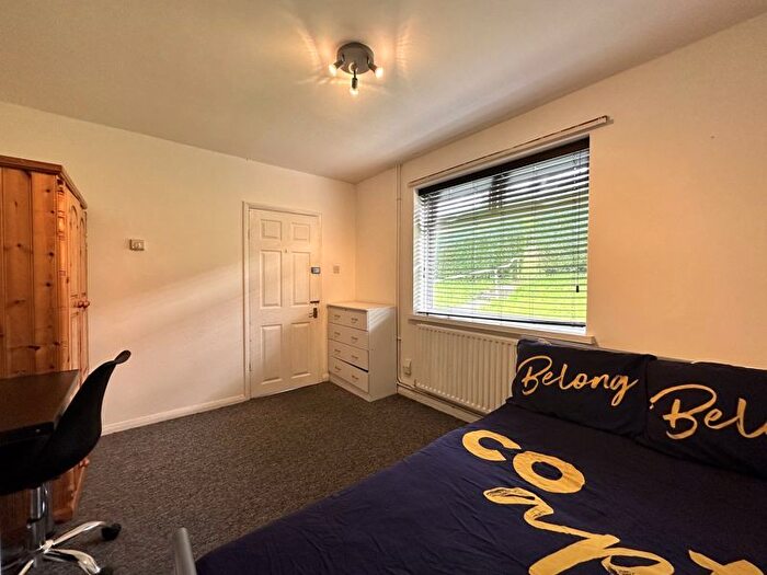 6 Bedroom Semi-Detached House To Rent In Hillside, Brighton, BN2