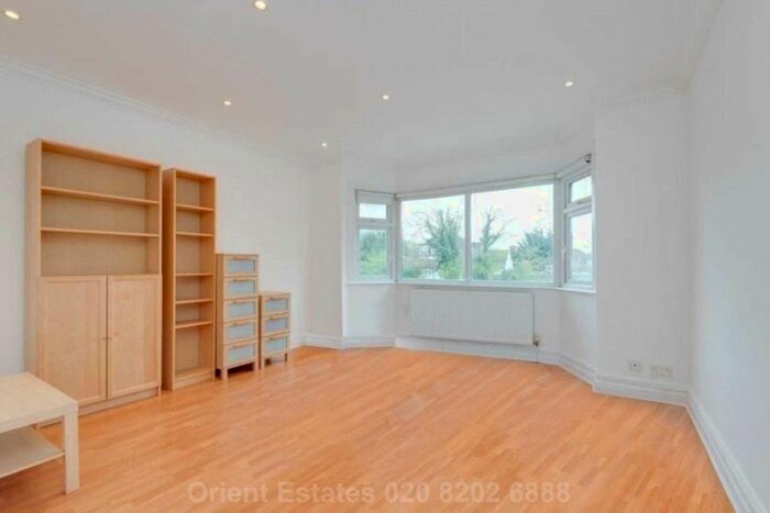 2 Bedroom Flat To Rent In Finchley Road, Golders Green, NW11