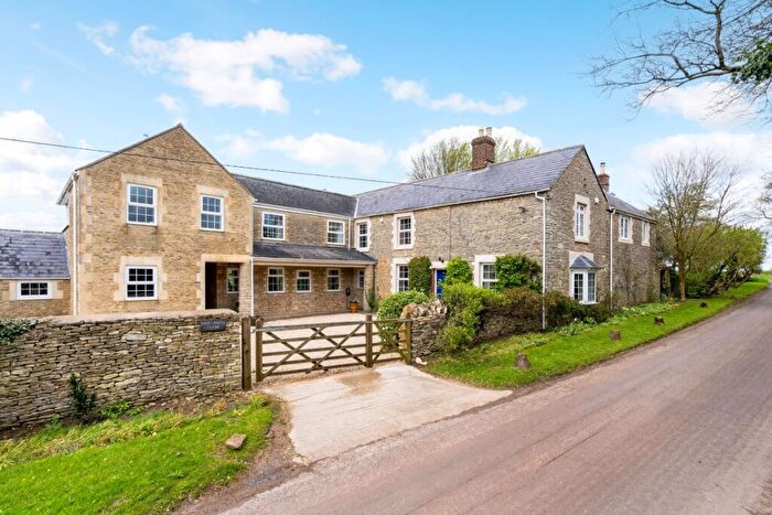 6 Bedroom Farm House To Rent In North Wraxall Chippenham, SN14