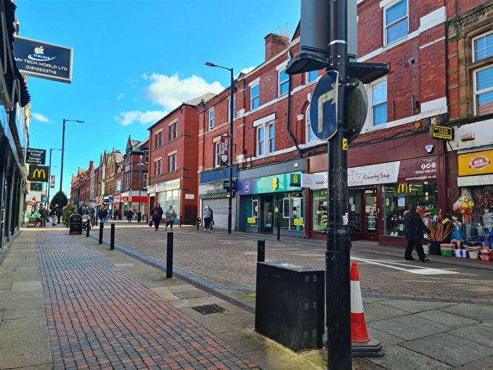2 Bedroom Flat To Rent In Bradshawgate, Leigh, Wigan, Wigan, WN7