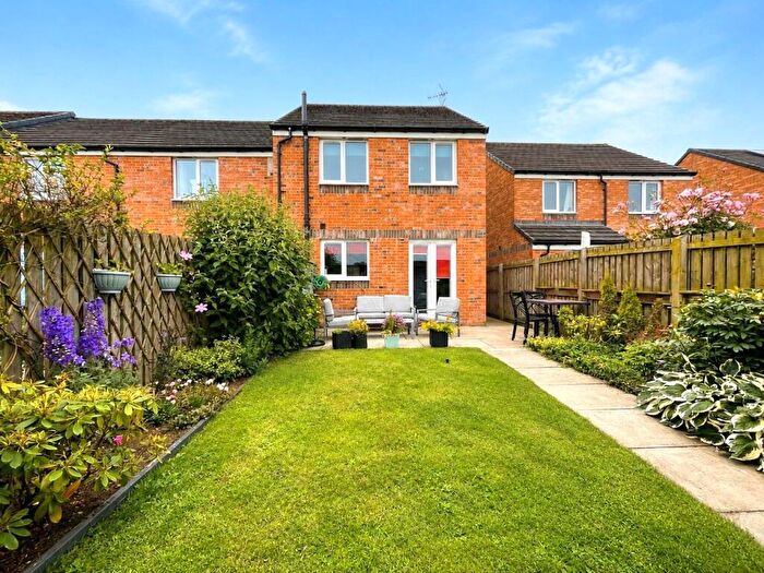3 Bedroom End Of Terrace House For Sale In Simpson Wynd, Kinross, KY13