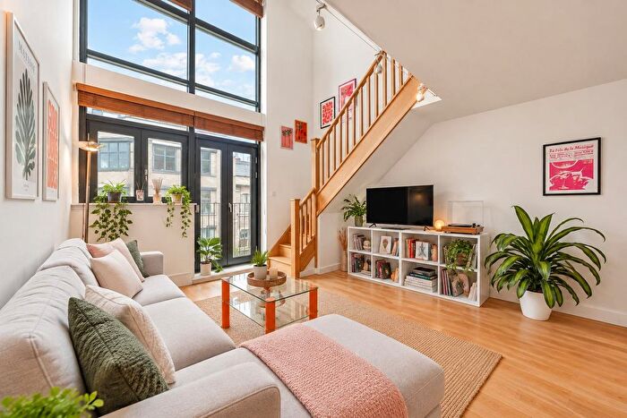 2 Bedroom Flat To Rent In Curtain Road, Shoreditch, EC2A