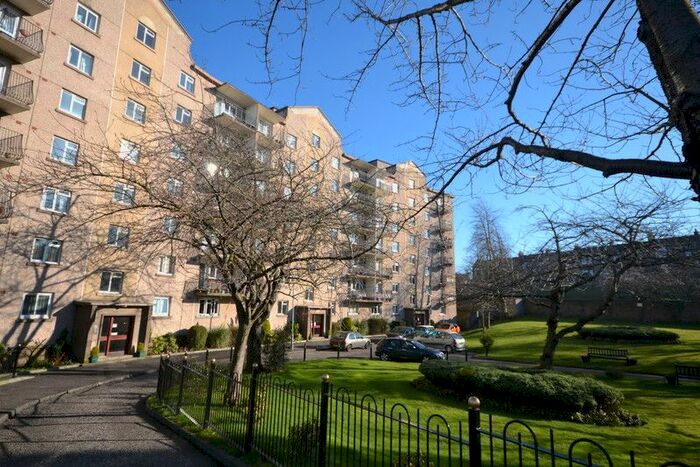 2 Bedroom Flat To Rent In Maidencraig Court, Blackhall, Edinburgh, EH4