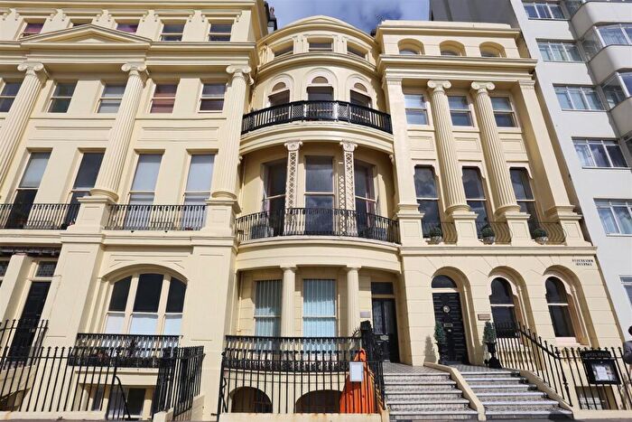 2 Bedroom Flat To Rent In Brunswick Terrace, Hove, BN3