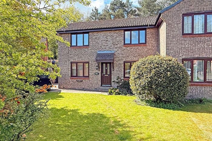 3 Bedroom Semi-detached House For Sale In Norwood Grove, Harrogate, HG3