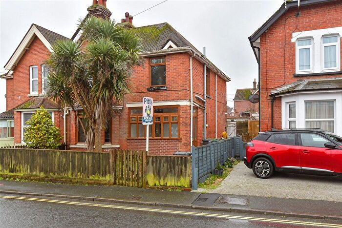 3 Bedroom Semi Detached House For Sale In The Avenue, Totland Bay, Isle Of Wight, PO39