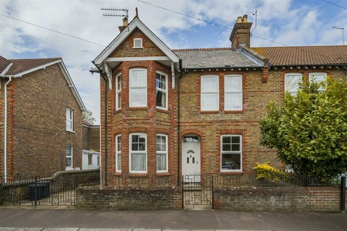 5 Bedroom Semi-Detached House To Rent In Neville Road, Bognor Regis, PO22