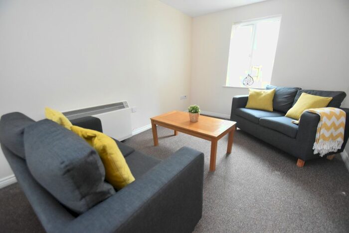 2 Bedroom Flat To Rent In Watkins Square, Llanishen, Cardiff, CF14