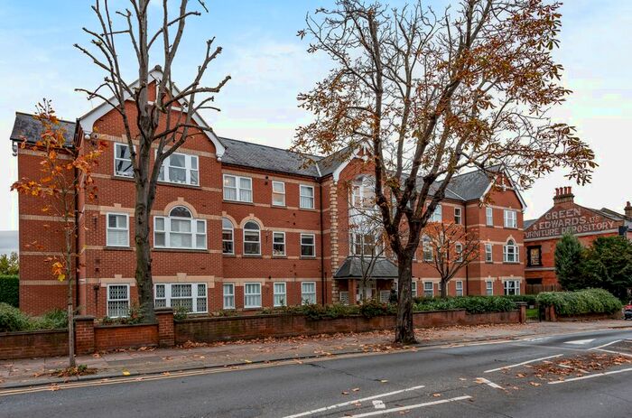 2 Bedroom Flat To Rent In Salusbury Road, Queens Park, London, London, NW6