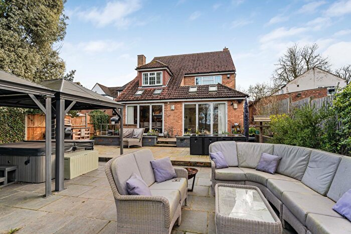 5 Bedroom Detached House For Sale In Common Road, Kensworth, Dunstable, LU6