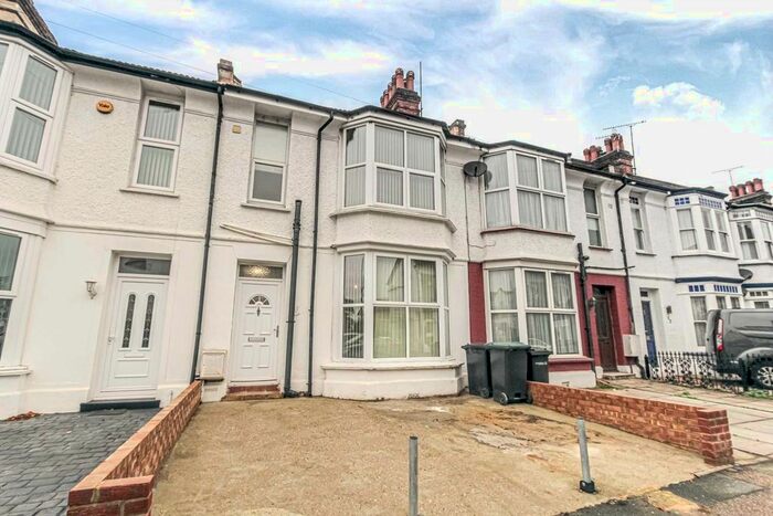 3 Bedroom Terraced House To Rent In Darnley Road, Gravesend, DA11