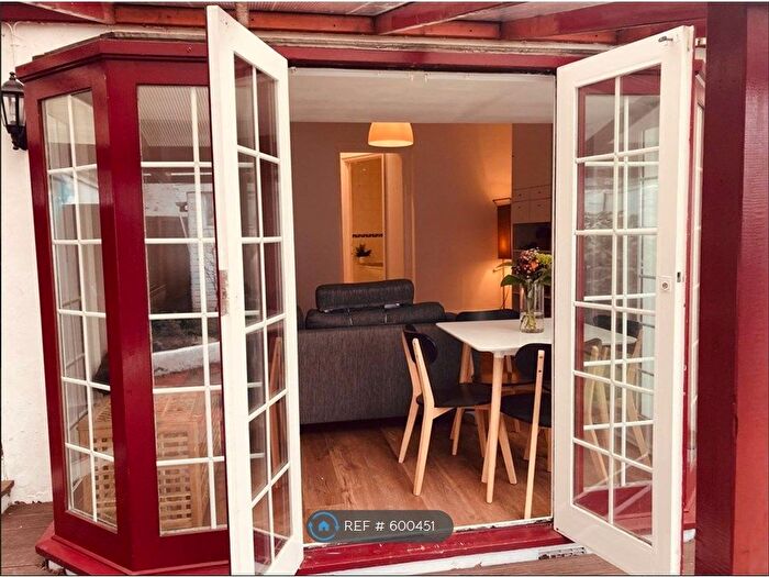 1 Bedroom Flat To Rent In Trafalgar Road, London, SW19