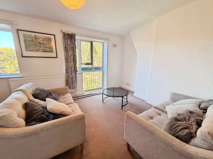 2 Bedroom Flat To Rent In Redmires Court, Eccles New Road, Salford, M5