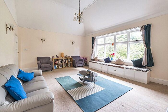 3 Bedroom Flat To Rent In Ridgway, Wimbledon, London, SW19