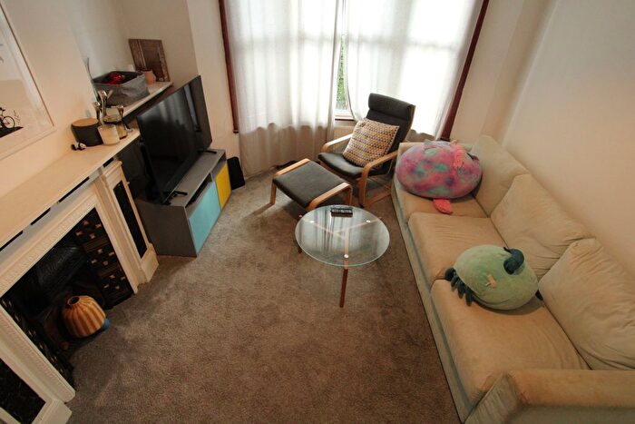 4 Bedroom Terraced House To Rent In Chasefield Road, London, SW17