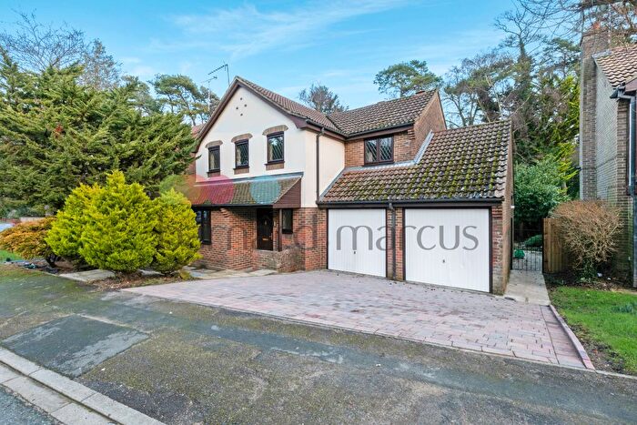 4 Bedroom Detached House To Rent In Abercorn Close, South Croydon, CR2