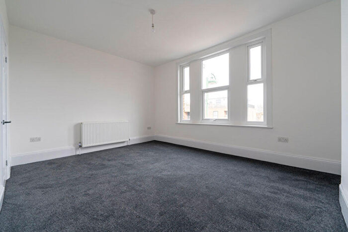 3 Bedroom Duplex To Rent In High Road Leytonstone, E11