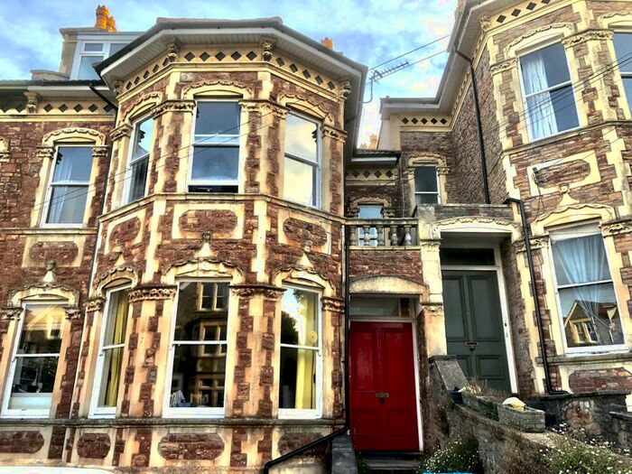 2 Bedroom Ground Flat To Rent In Hampton Road, Redland, Bristol, BS6