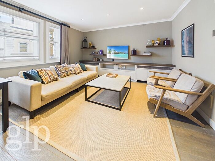 1 Bedroom Flat To Rent In King Street, Covent Garden, WC2E
