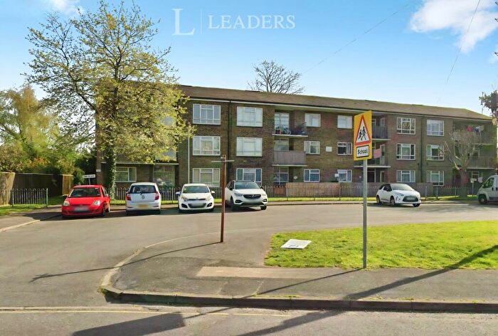 2 Bedroom Apartment For Sale In Victoria Road, Emsworth, Hampshire, PO10