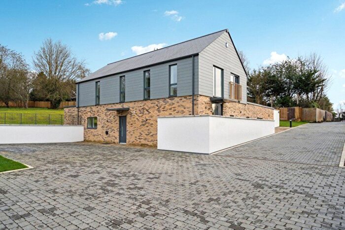 3 Bedroom Detached House For Sale In Toms Lane, Kings Langley, Hertfordshire, WD4