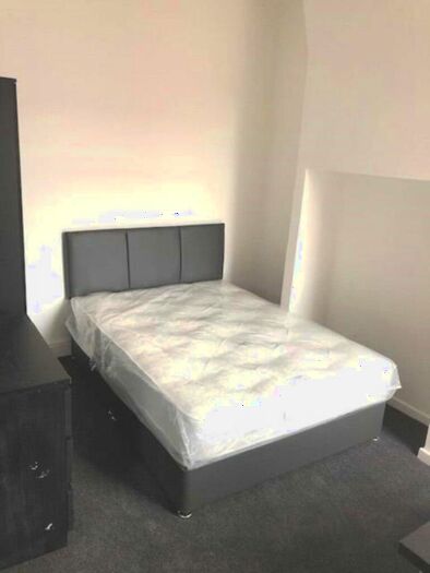 4 Bedroom House To Rent In Wellington Road, Manchester, M30