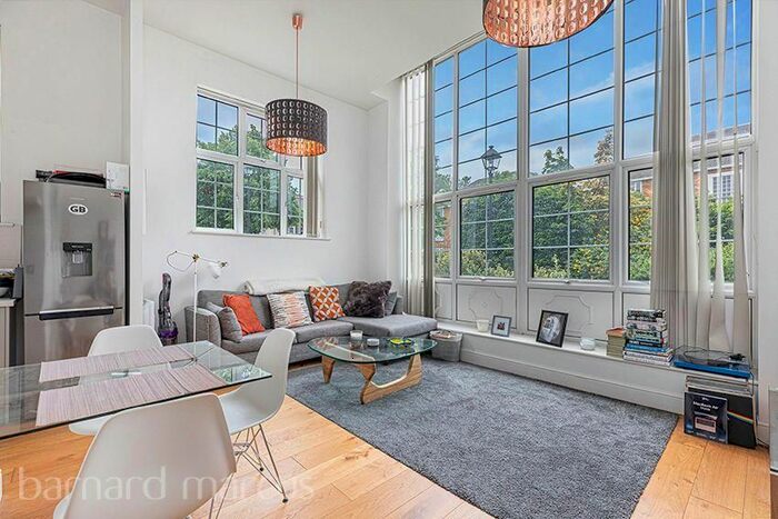 1 Bedroom Flat To Rent In Constable Close, London N11