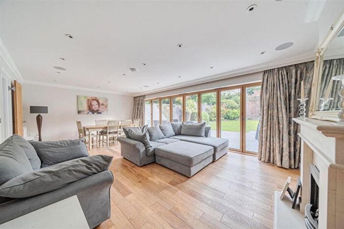 4 Bedroom Detached Bungalow For Sale In Beaconsfield Road, Langley Vale, KT18